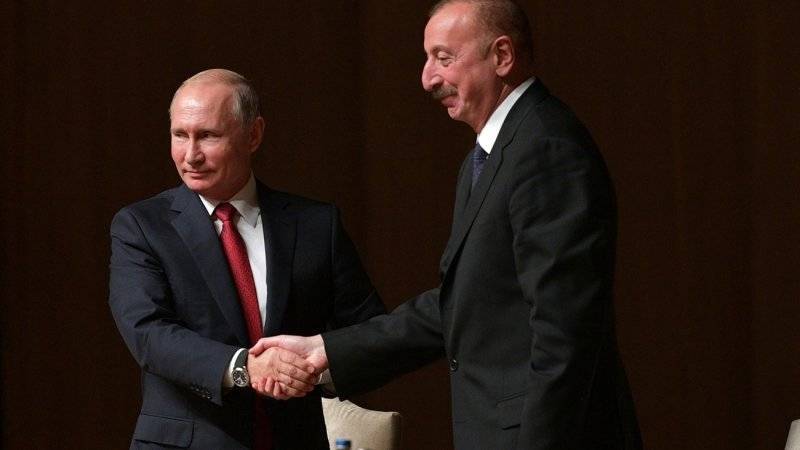 Путин и Алиев обсудили по телефону сотрудничество РФ и Азербайджана