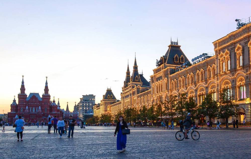 В Москве посетителей ГУМа и Красной площади эвакуировали из-за учений