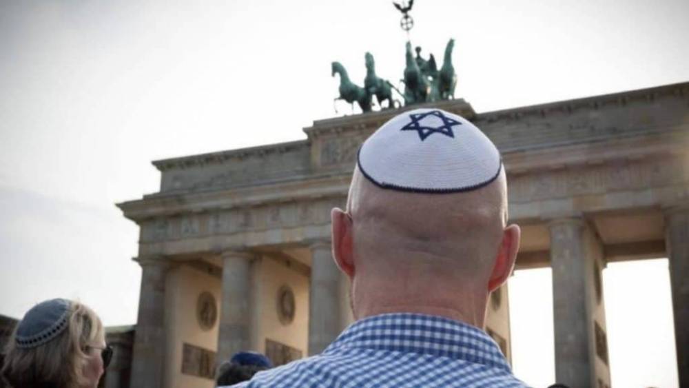 Опасно ли в Германии носить кипу? Мнение евреев