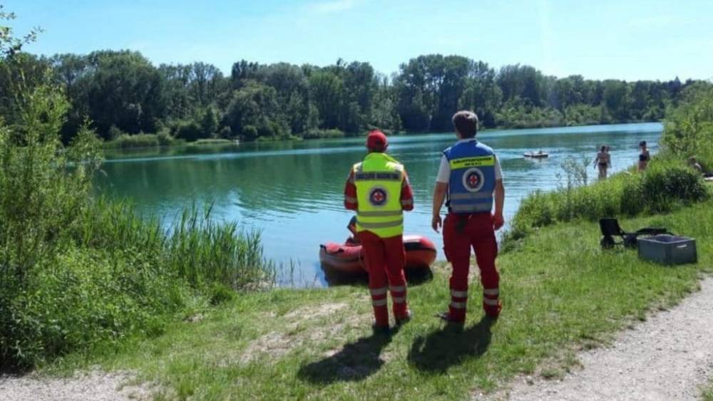 За выходные в немецких водоемах погибло минимум пять человек, в том числе двое детей