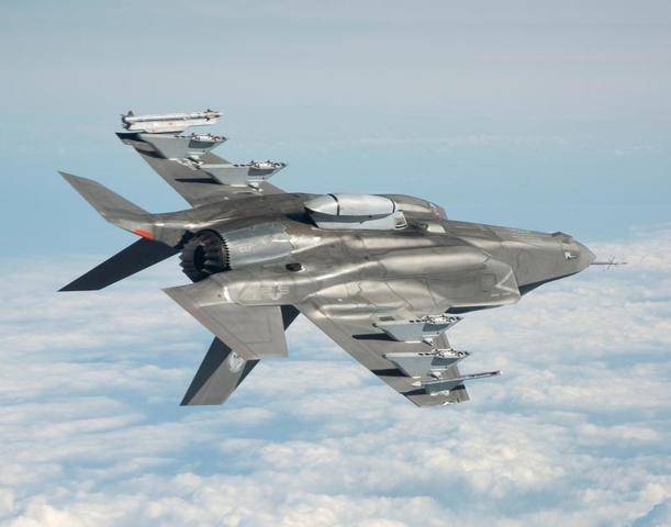 Назван российский конкурент американскому F-35