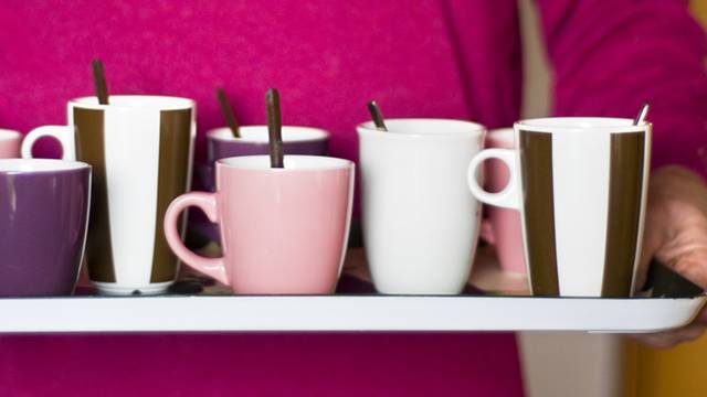 Ученые заявили, что пить по 25 чашек кофе в день безопасно для здоровых людей