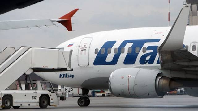 Пассажирский самолет не смог вылететь в Сургут из Уфы из-за поломки