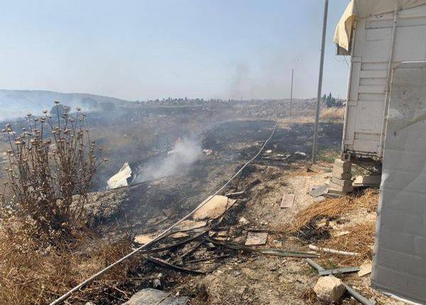 Сильный степной пожар бушует вблизи Бейт-Шемеша: объявлена эвакуация. ФОТО