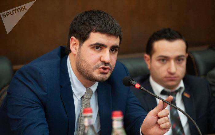 Ресторанный спор с участием депутата парламента Армении - что же произошло