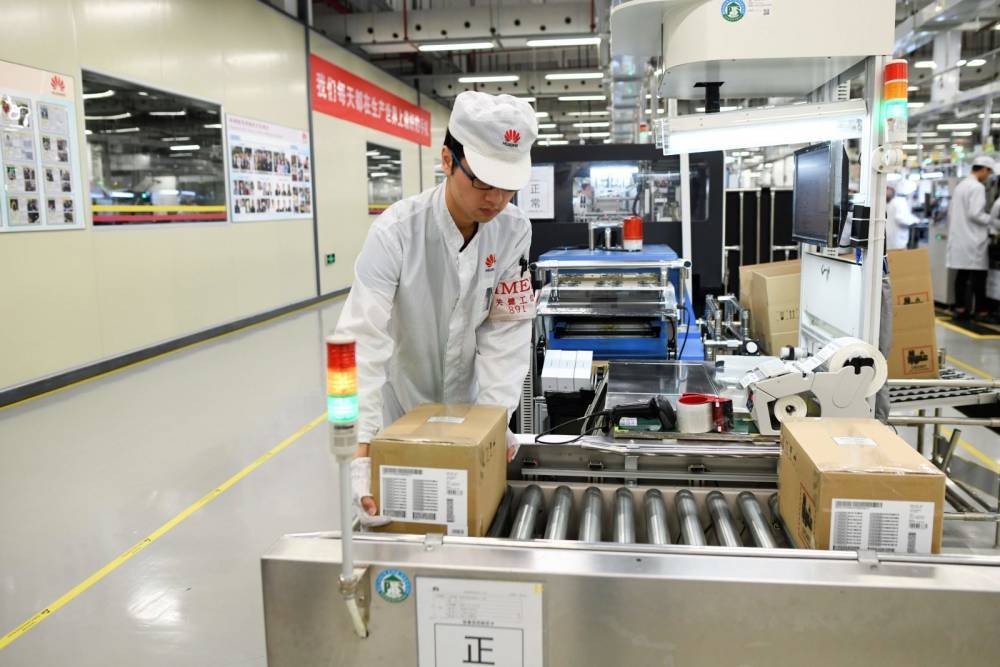 Завод Foxconn остановил подавляющее большенство производственных линий, занимающихся изготовлением смартфонов Huawei
