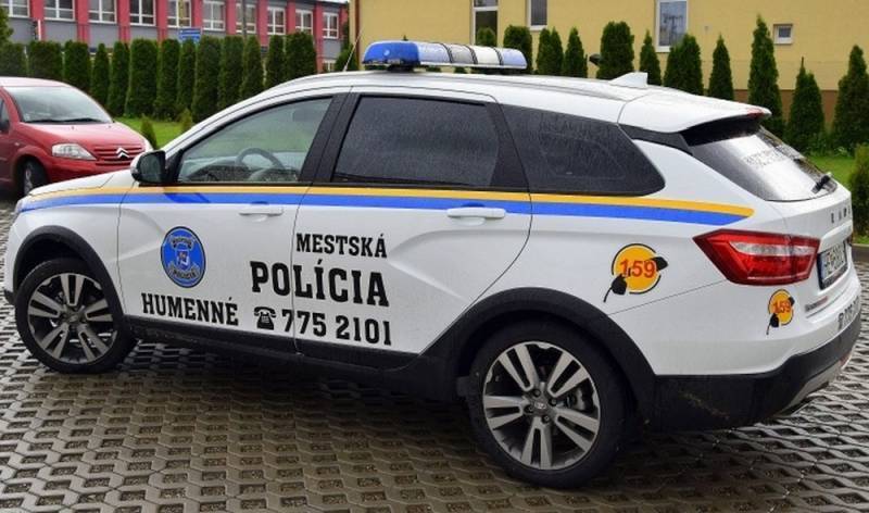 Российская Lada стала полицейским автомобилем в Словакии