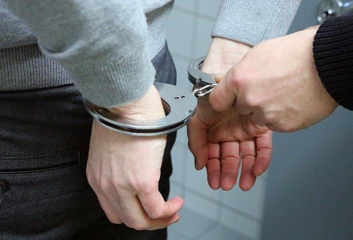 В Новокузнецке уголовника задержали из-за дебоша в маршрутке