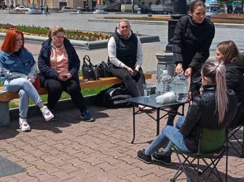 В Хабаровске бездомные сироты объявили голодовку
