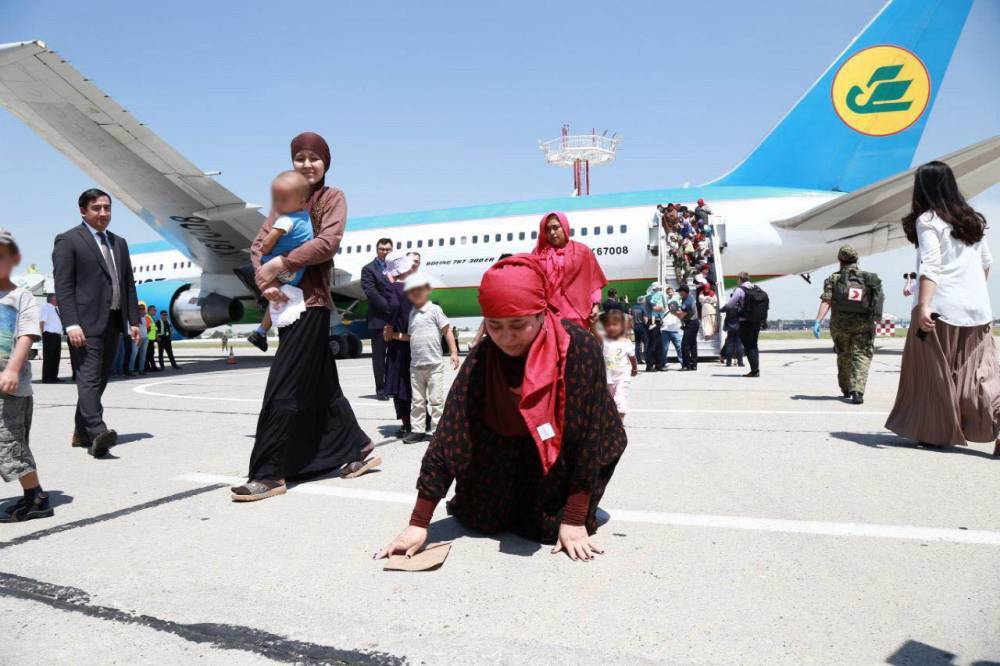 Шавкат Мирзиёев прокомментировал возвращение 156 узбекистанцев из Сирии | Вести.UZ