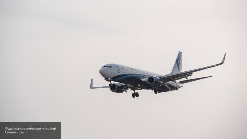 Самолет компании AirBaltic вернулся в Ригу из-за падения давления в салоне