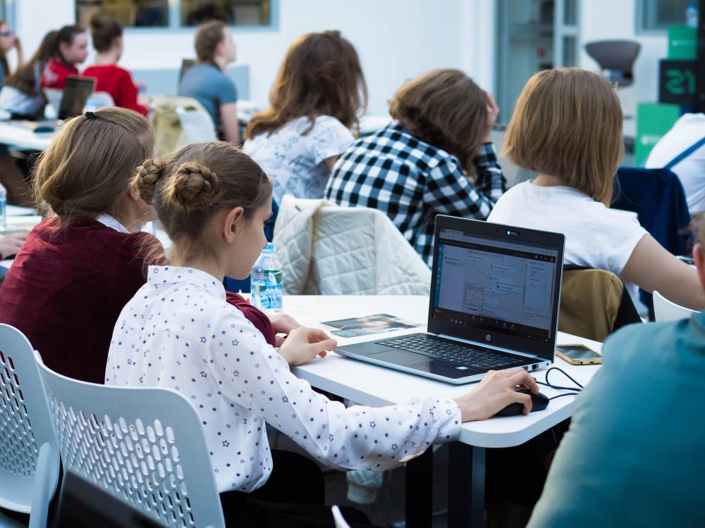 Microsoft провела мастер-классы для девочек по Data Science в 35 городах России
