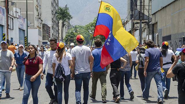 Ростех опроверг информацию о сокращении числа военных специалистов в Венесуэле