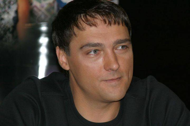 Юрий Шатунов несколько раз прерывал концерт в Воронеже из-за недомогания