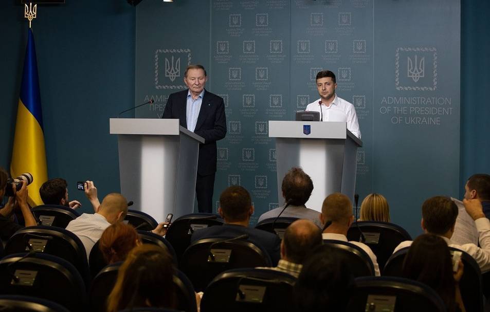 Зеленский назначил Кучму представителем Украины в контактной группе по Донбассу