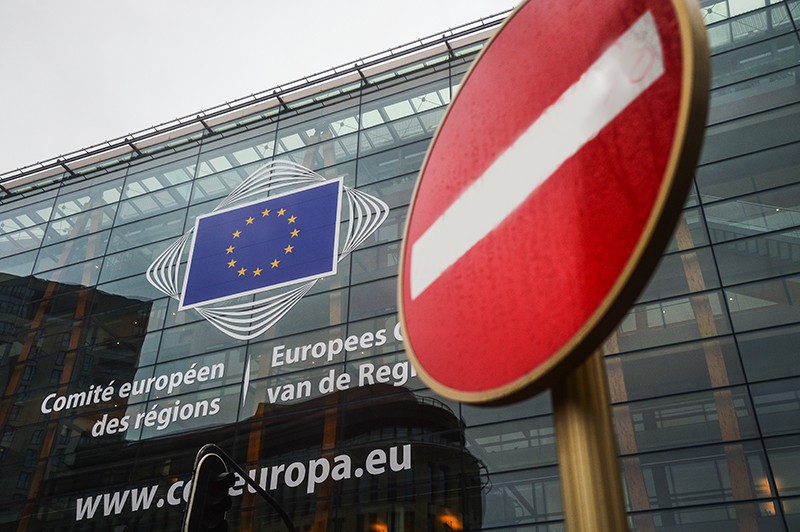 Евросоюз продлит антироссийские санкции на год