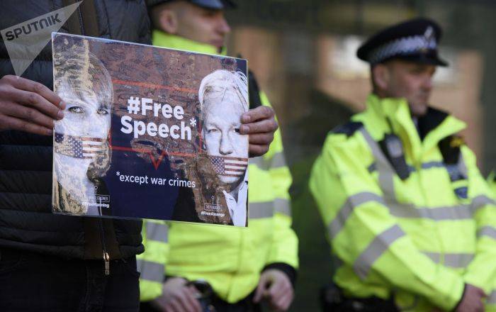 Суд в Швеции отказался от ареста основателя WikiLeaks: Ассанж может помочь следствию