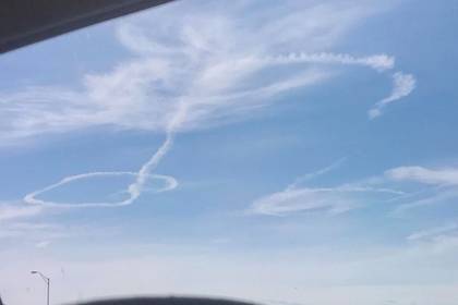Пара F-35 описала «небесный пенис»