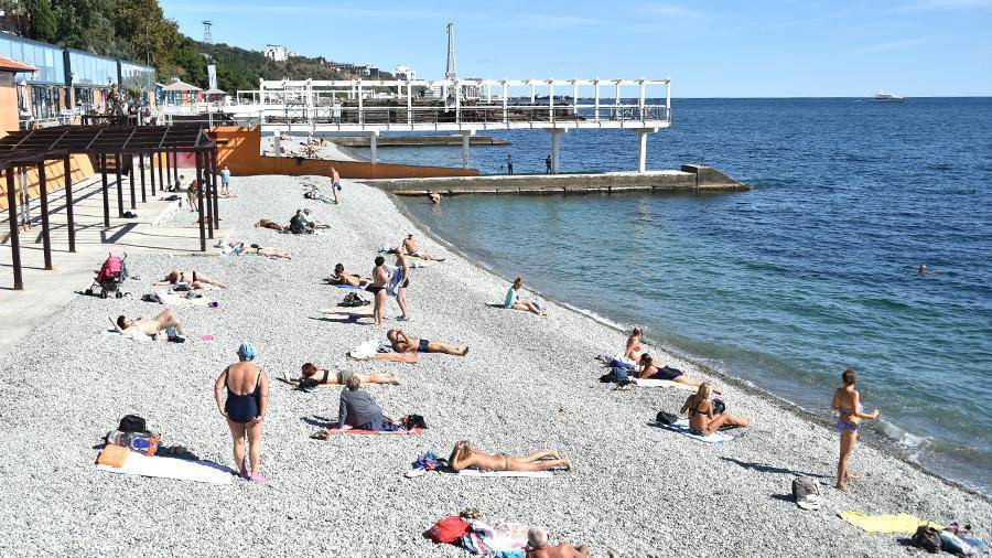 Более 400 пляжей Крыма готовы к курортному сезону