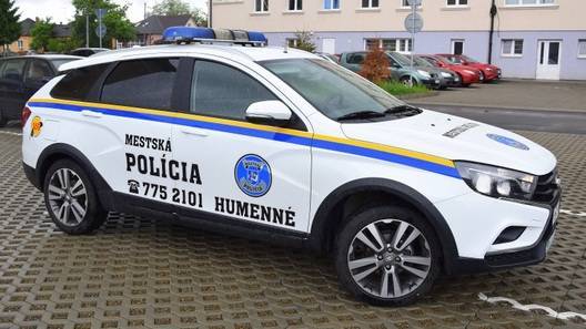 Иногда они возвращаются: Lada Vesta отправилась служить в европейскую полицию