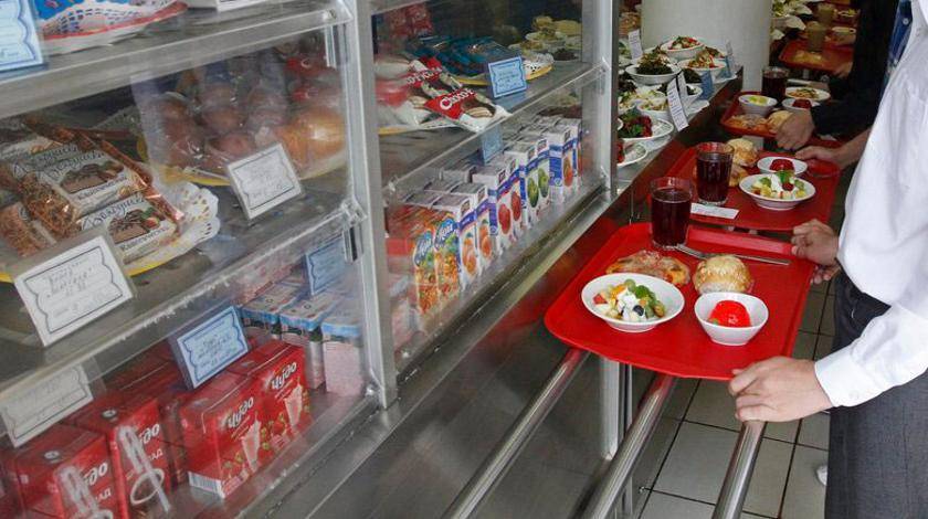 Владелец нескольких комбинатов питания опроверг наличие в Москве "пищевой монополии"