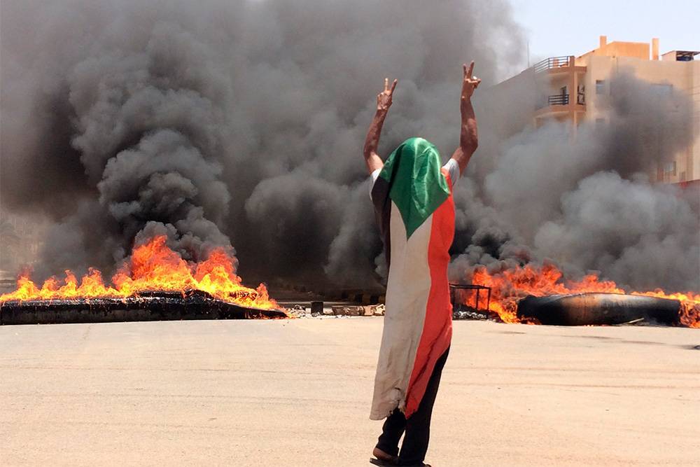 В Судане военные открыли огонь по демонстрантам, несколько человек погибли