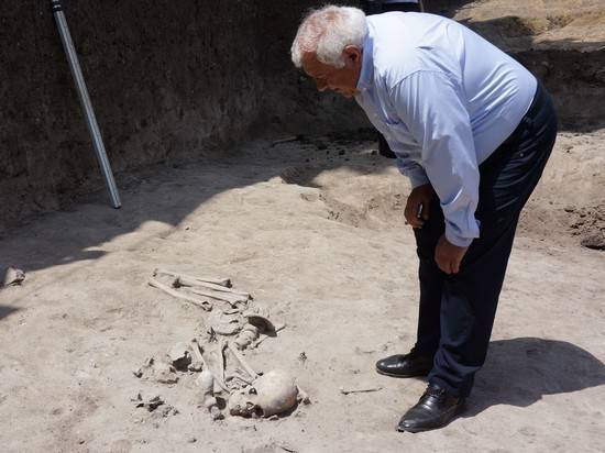 Захоронение времен неолита обнаружили в Болгарии