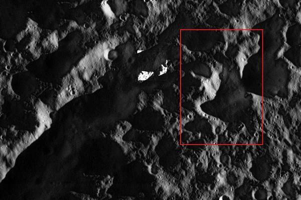 Гигантский ледяной вулкан найден на спутнике Сатурна