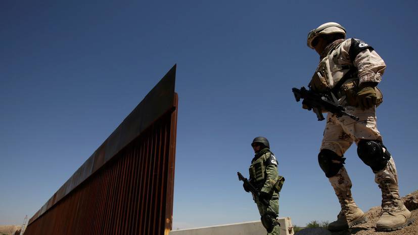 Суд заблокировал выделение средств Пентагона на стену на границе США