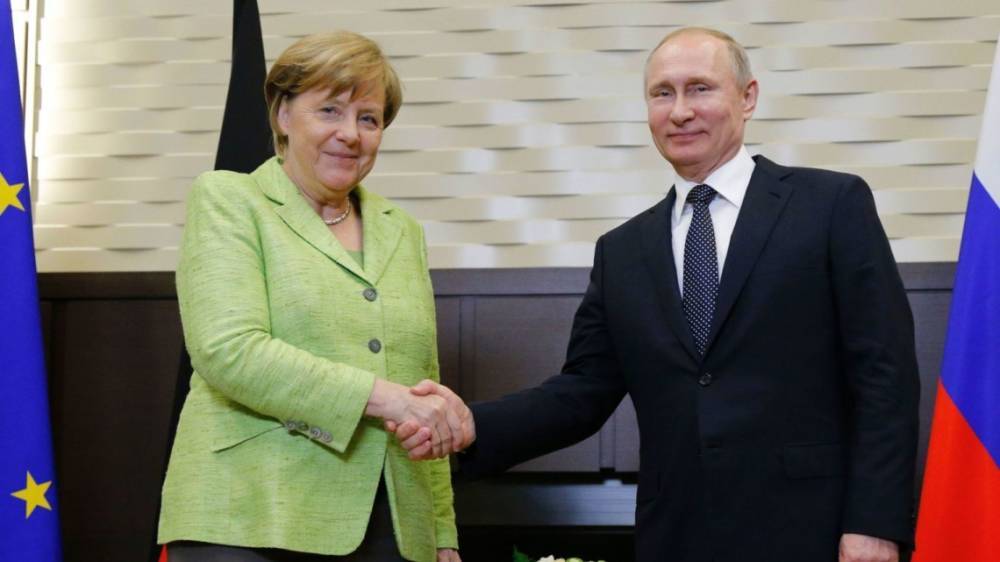 Путин и Меркель договорились продолжить «нормандский формат»