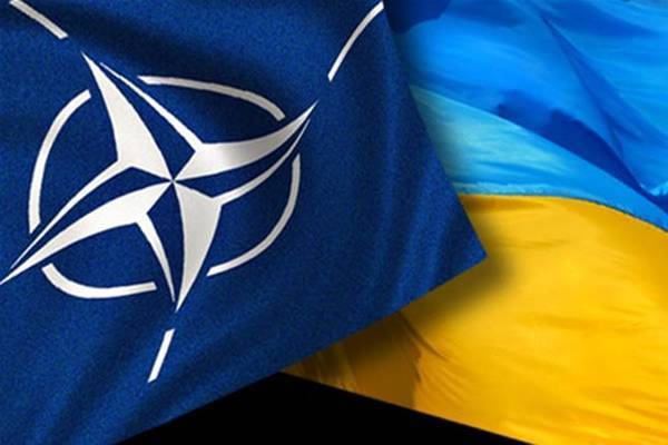Украина в НАТО: зачем это нужно простым украинцам