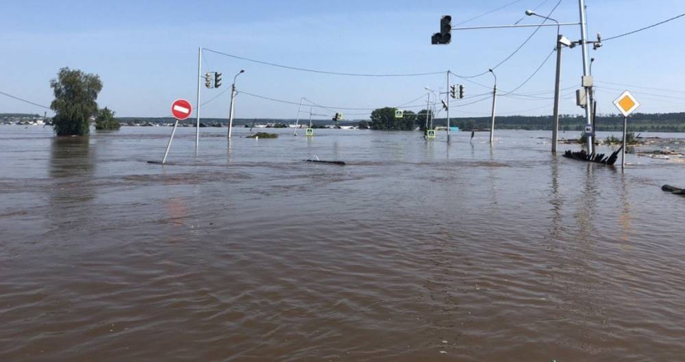 Пострадавшим от паводка в Иркутской области начали выплачивать компенсации