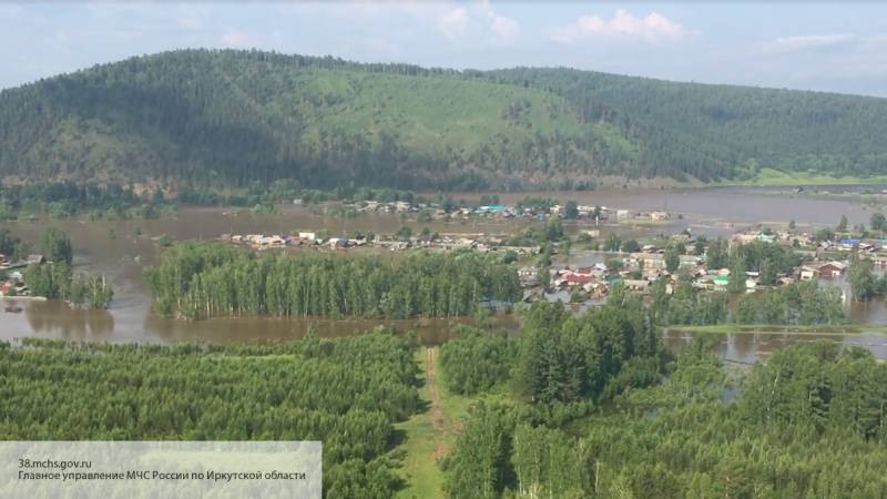 Пострадавшим от паводка в Иркутской области начали выплачивать матпомощь