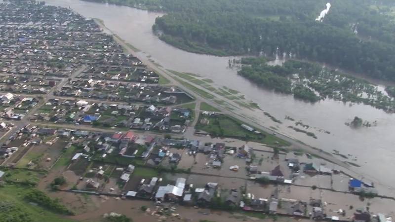 Пострадавшие от паводка жители Приангарья начали получать компенсацию