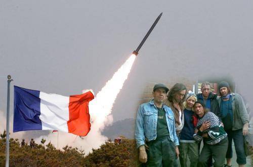 Долби из всего, что есть! Спецназ Франции использует «слишком мощное» оружие в борьбе с полуголыми партизанами
