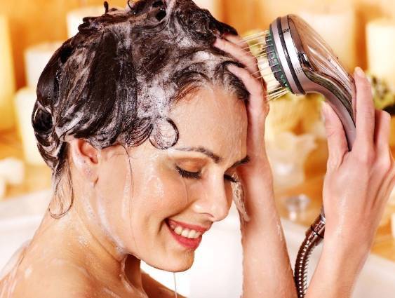Эксперт рассказала, почему не стоит мыть волосы ежедневно
