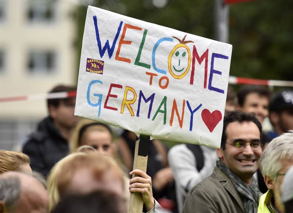Споры об отсылке мигрантов в страну первичной регистрации чуть не развалили международную коалицию, но за год Германия вернула всего 20 человек