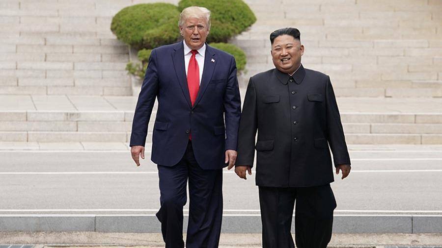 Ким Чен Ын и Трамп завершили переговоры на межкорейской границе