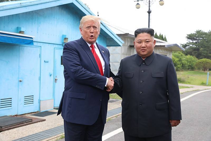 Подробности встречи Трампа и Ким Чен Ына на границе