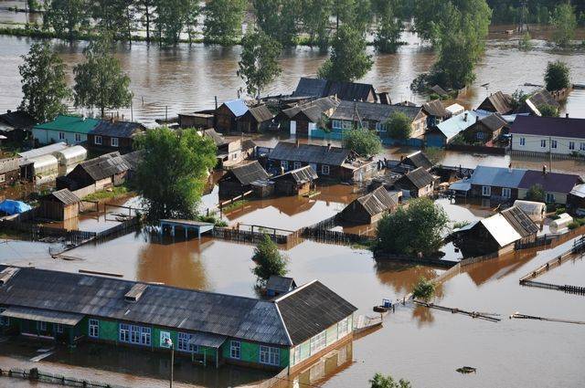 Пострадавшие от паводка в Иркутской области начали получать компенсации