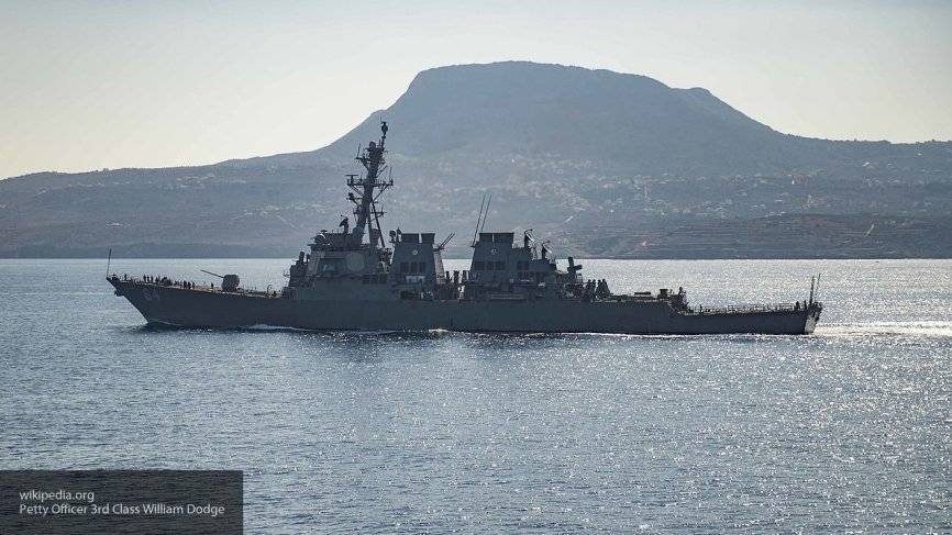 В Черное море вошел американский эсминец «Карни», который примет участие в учениях