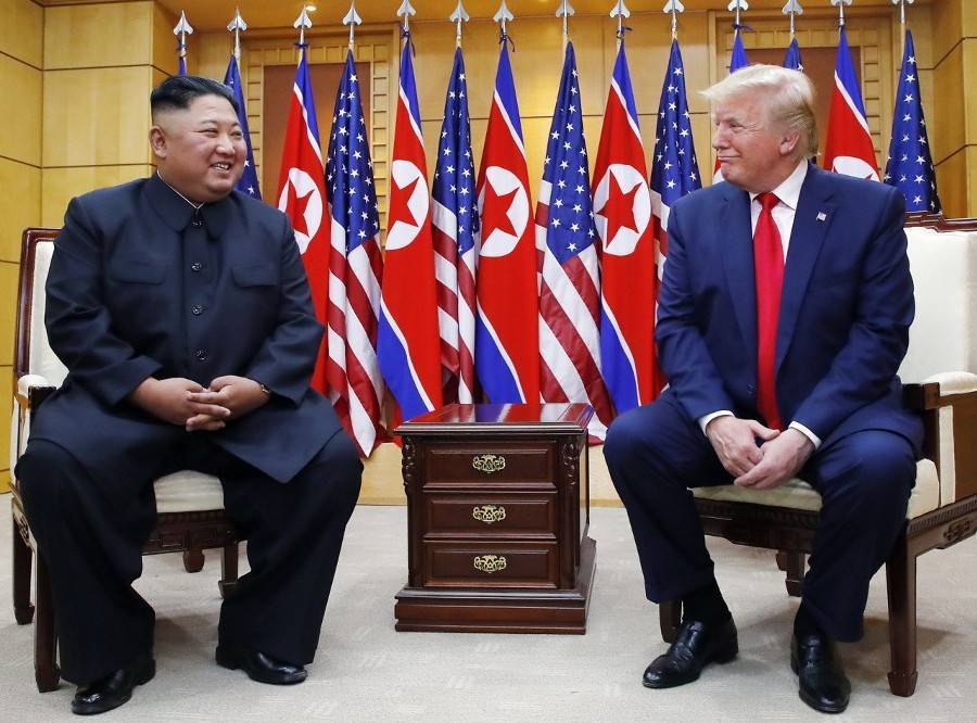 Трамп встретился с Ким Чен Ыном на межкорейской границе