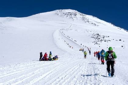 На Эльбрусе заблудились 10 альпинистов