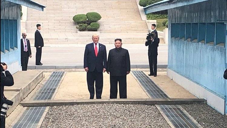 Встреча на границе: Трамп проводит переговоры с Ким Чен Ыном