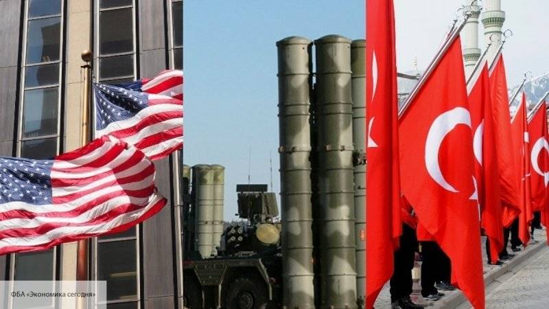 СМИ считают, что санкции США против Турции сыграют на руку Эрдогану