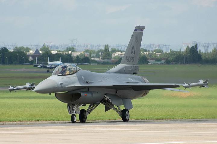 В Вашингтоне одобрили поставку F-16 в Болгарию