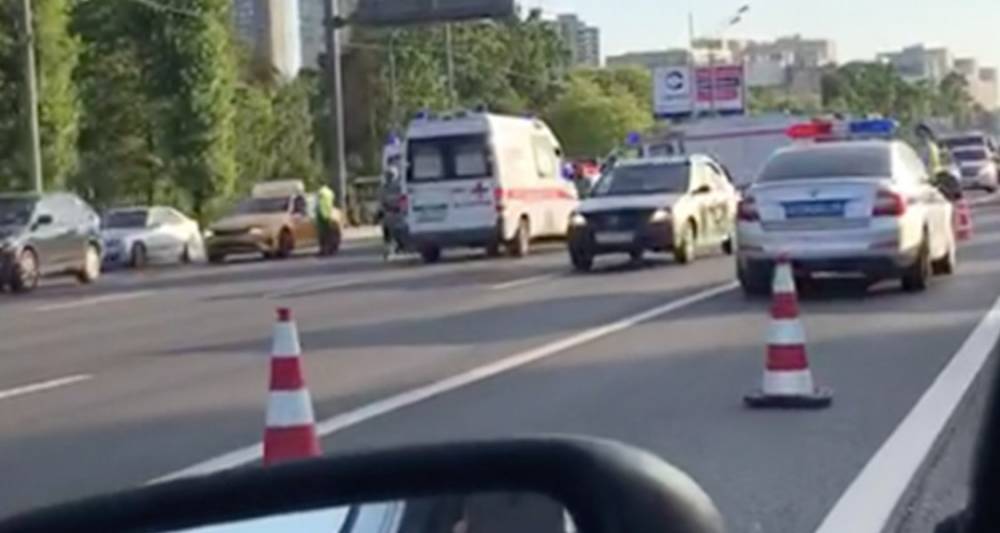Два человека пострадали в ДТП на Кутузовском проспекте