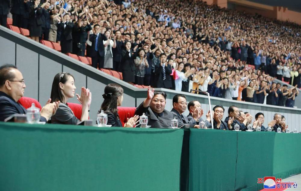 "Репрессированная" сестра Ким Чен Ына появилась на публике вместе с лидером КНДР