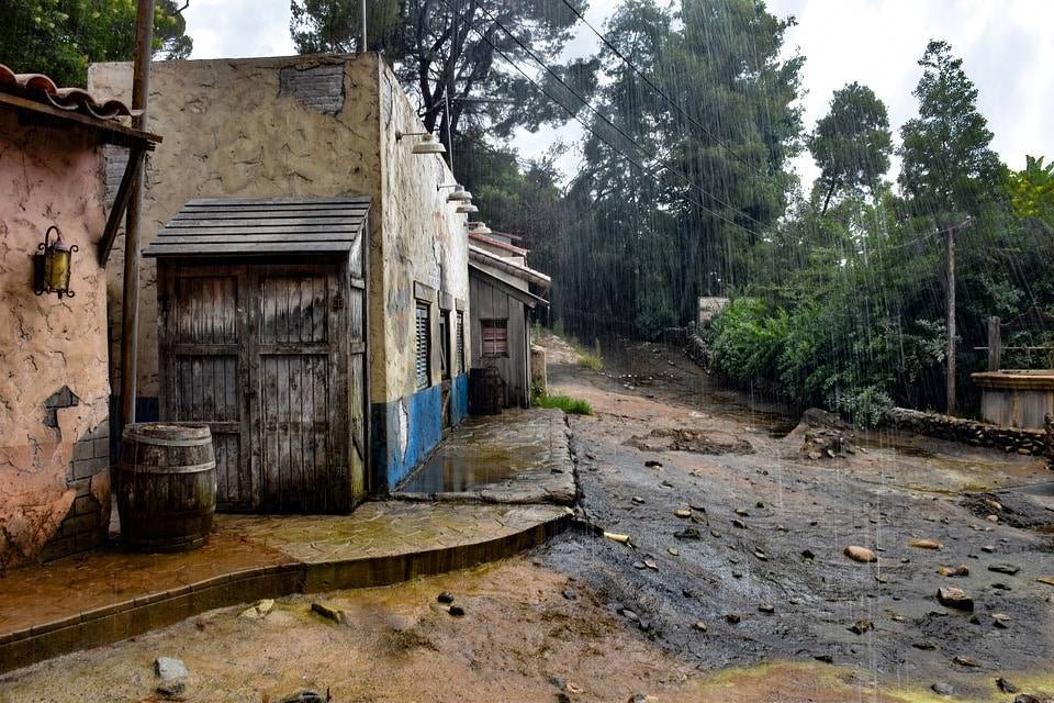 В Алматинской области из-за дождя подтопило село
