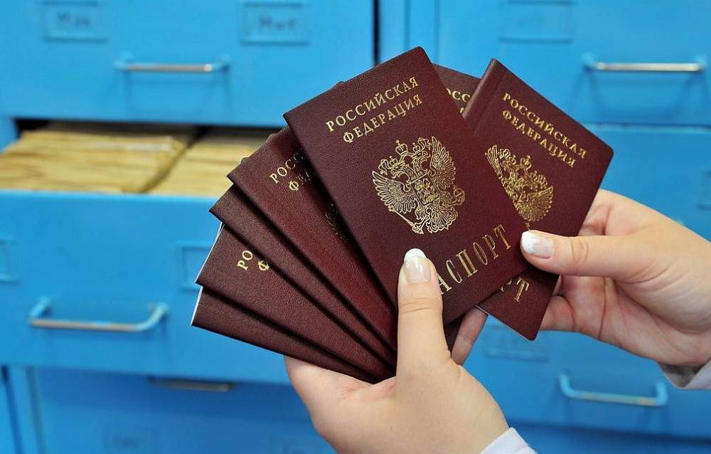 Вопрос о дизайне электронного паспорта в России будет решен в течение лета